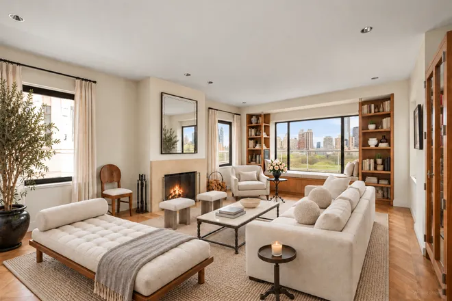 860 5th Avenue #PH21H, New York, NY 10065
