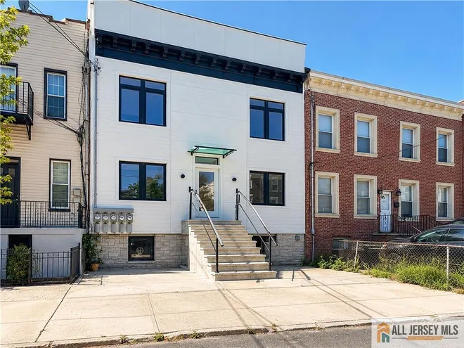 291 New York Avenue #3, Heights, NJ 07307