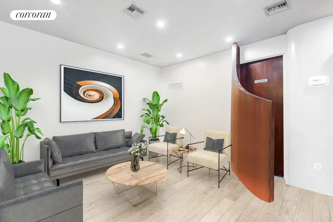 871 5th Avenue #1, New York, NY 10065