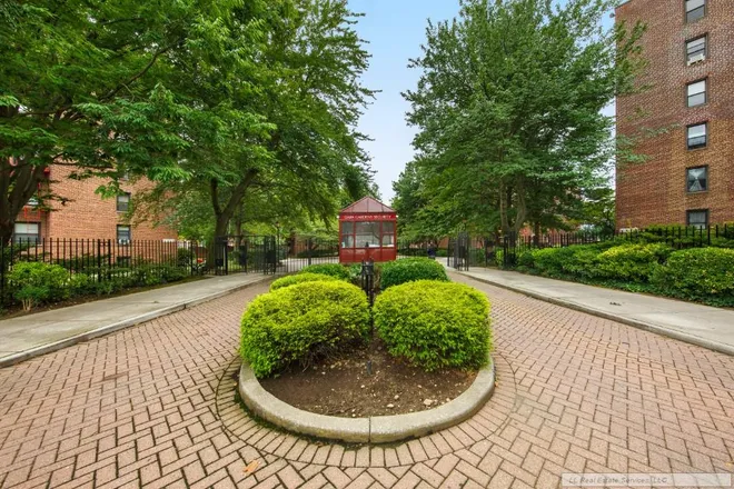 150-29 72nd Road #1C, Kew Gardens Hills, NY 11367