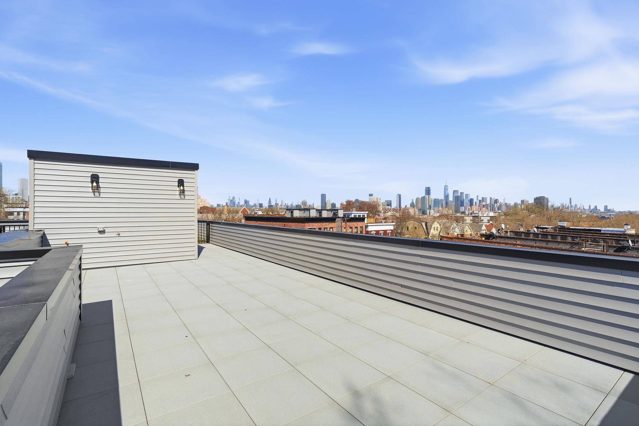 29 CLINTON Avenue, Jersey City, JC Bergen Lafayette, NJ 07304 - Property photo 3 of 48