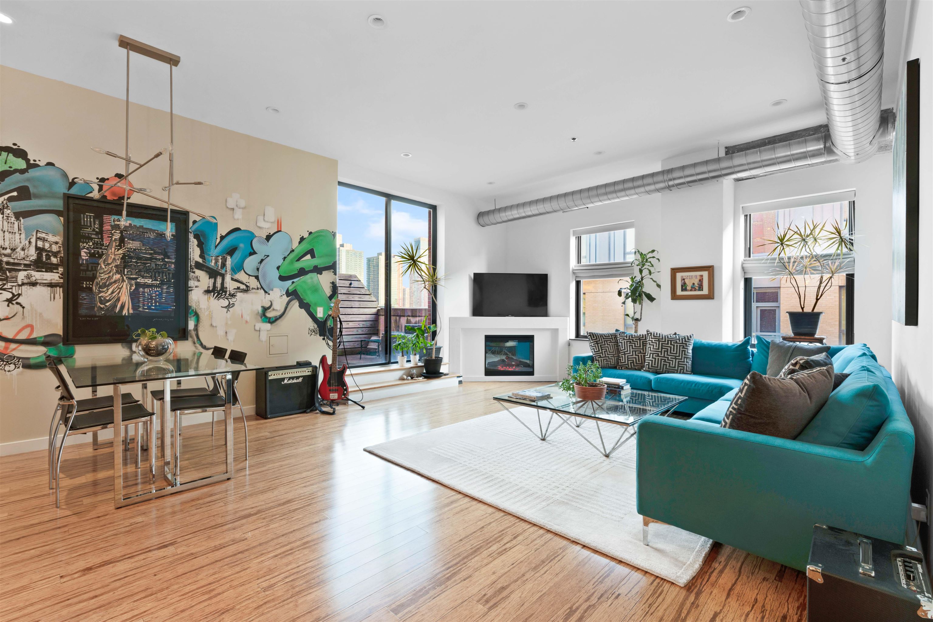 232 PAVONIA Avenue, Jersey City, JC Downtown, NJ 07302 - Property photo 2 of 18