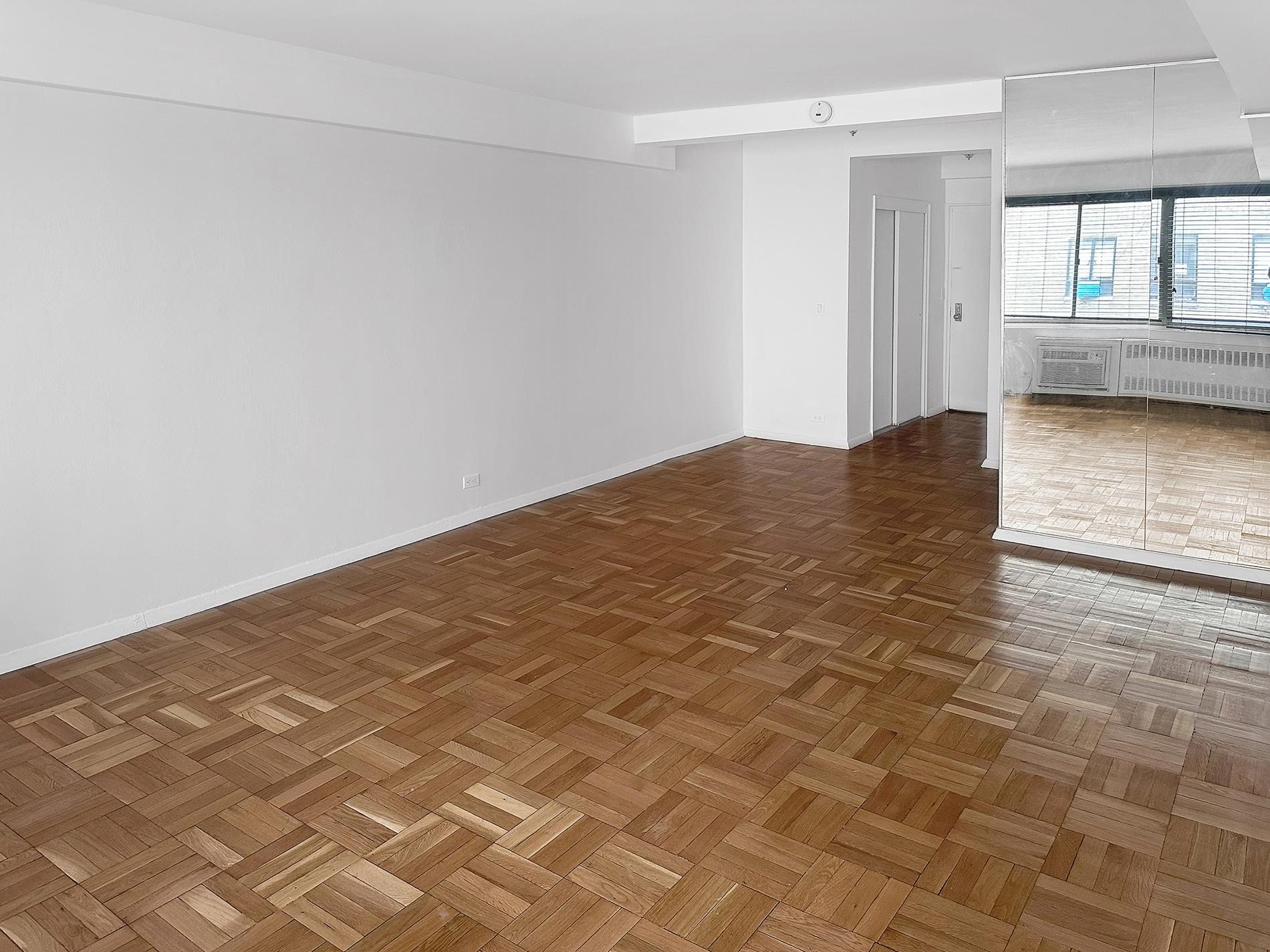 225 East 46th Street #9-B, Turtle Bay, Manhattan, NY 10017 - Property photo 5 of 14