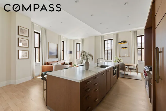 100 Barclay Street #17L, New York, NY 10007