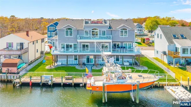6 Capstan, Ocean, NJ 08758