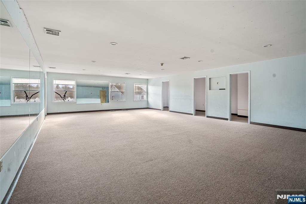 234 Main #2nd Floor, Lincoln Park Borough, Lincoln Park Borough, NJ 07035 - Property photo 5 of 38