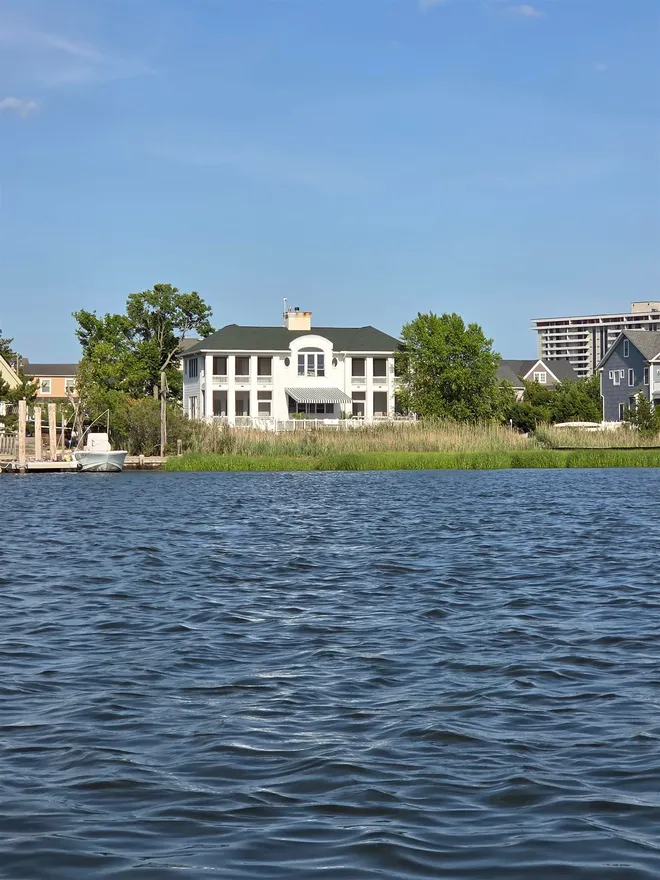 43 COLUMBUS Drive, MONMOUTH BEACH BORO, NJ 07750