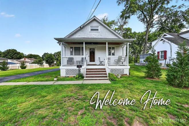 886 Main Street, Woodbridge, NJ 08863