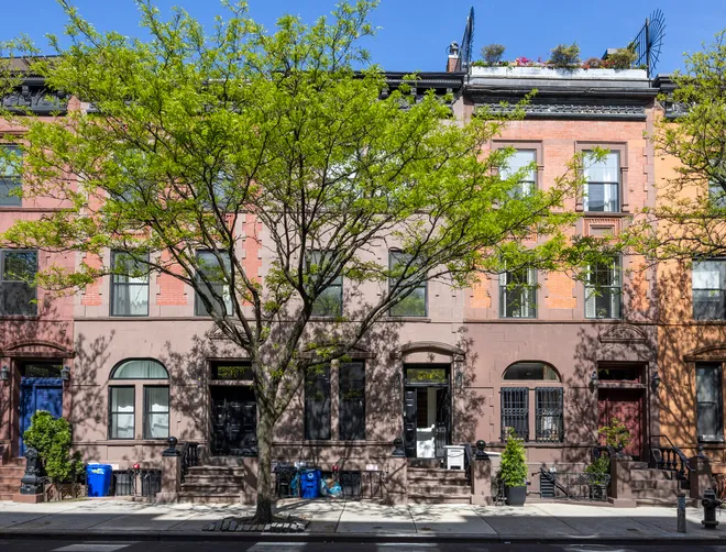 391 MANHATTAN Avenue, New York, NY 10026