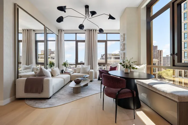 480 KENT Avenue #21E, Brooklyn, NY 11249