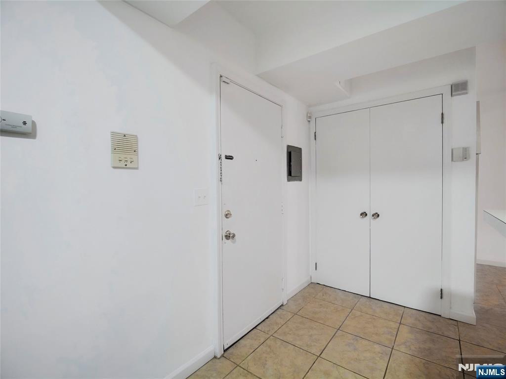 433 Lincoln #C002G, South Orange Village, Orange, NJ 07050 - Property photo 2 of 12
