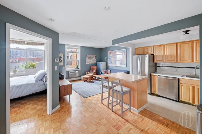 102 Bradhurst Avenue #906, New York, NY 10039