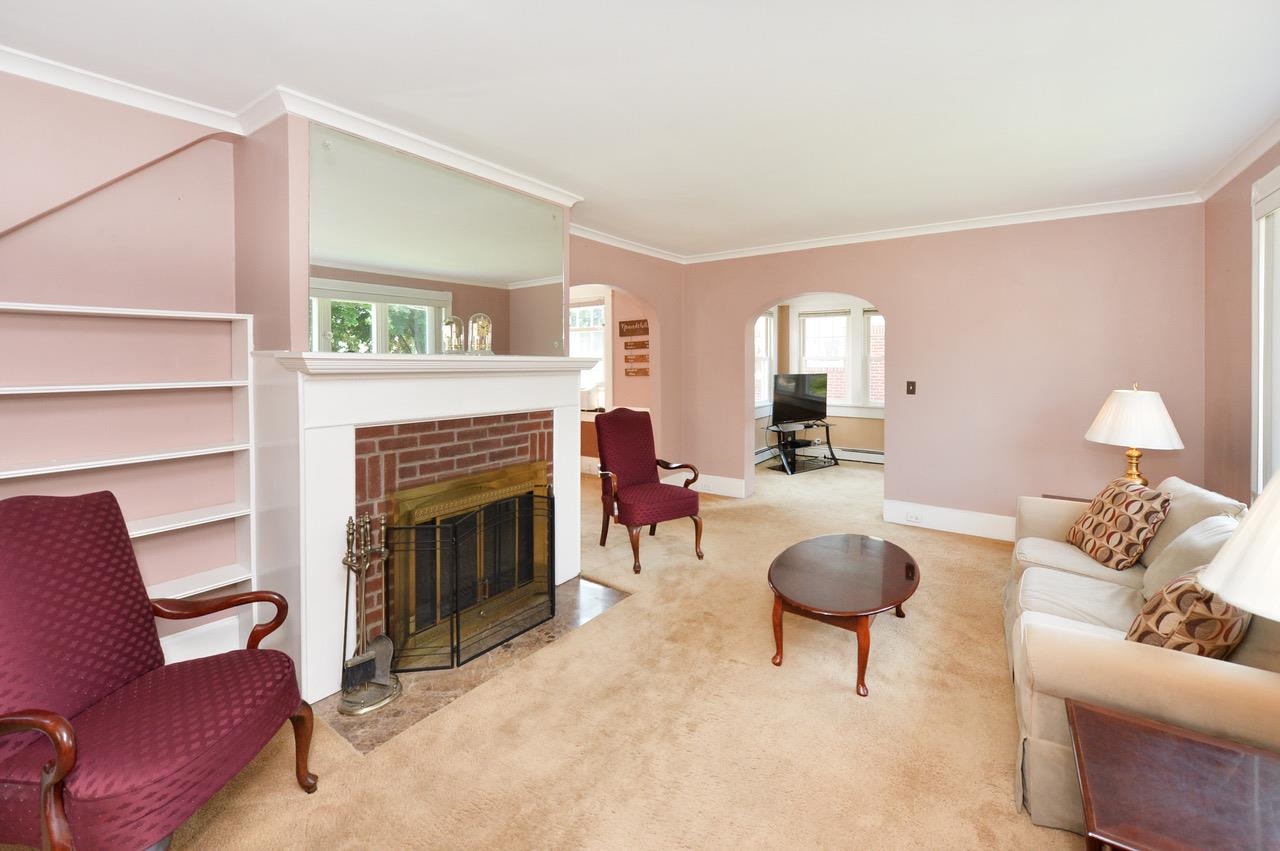 76 POPLAR Street, Ridgefield Park Village, Ridgefield Park, NJ 07660 - Property photo 4 of 35