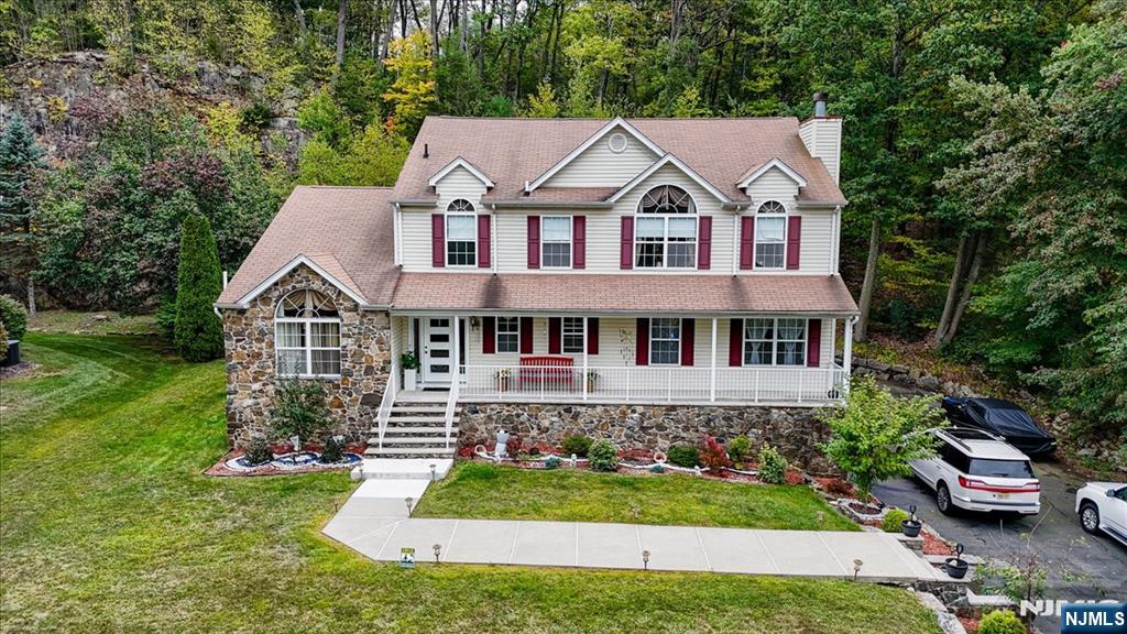 22 Cherbourg, West Milford Township, West Milford, NJ 07480 - Property photo 5 of 50