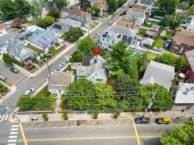 1560 PATERSON PLANK Road, Secaucus, NJ 07094