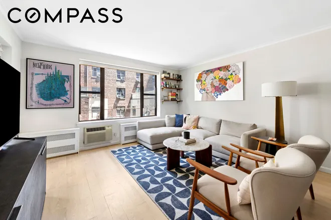 313 West 22nd Street #2A, New York, NY 10011