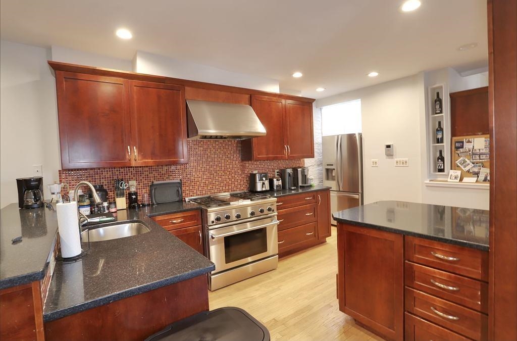739 BLOOMFIELD Street, Hoboken City, Hoboken, NJ 07030 - Property photo 4 of 39