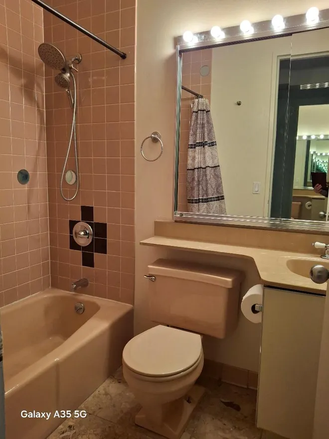 233 East 86th Street #5D, New York, NY 10028
