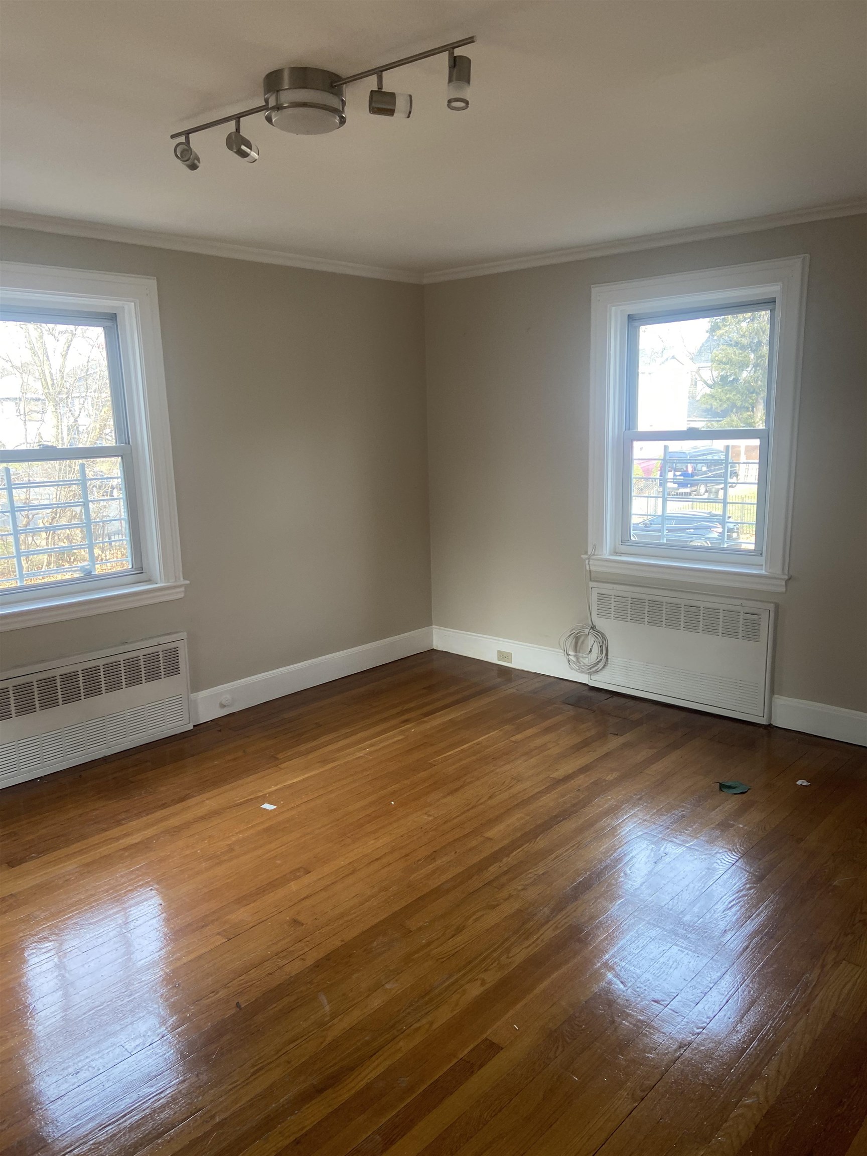 725 ELIZABETH Avenue, Newark City, Newark, NJ 07112 - Property photo 2 of 10