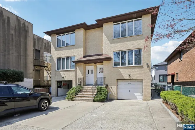 505 3rd, Palisades Park, NJ 07650
