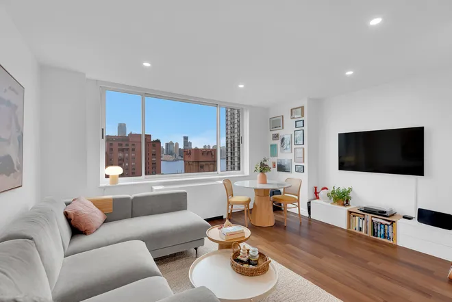 250 South END Avenue #12G, New York, NY 10280