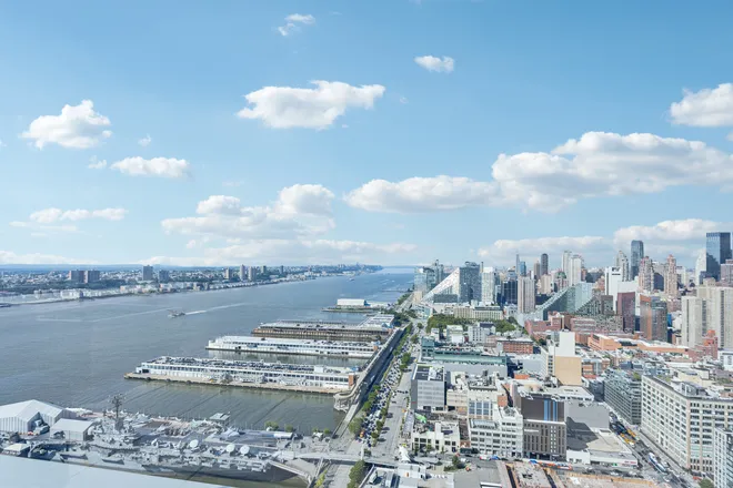 635 West 42nd Street #40D, New York, NY 10036