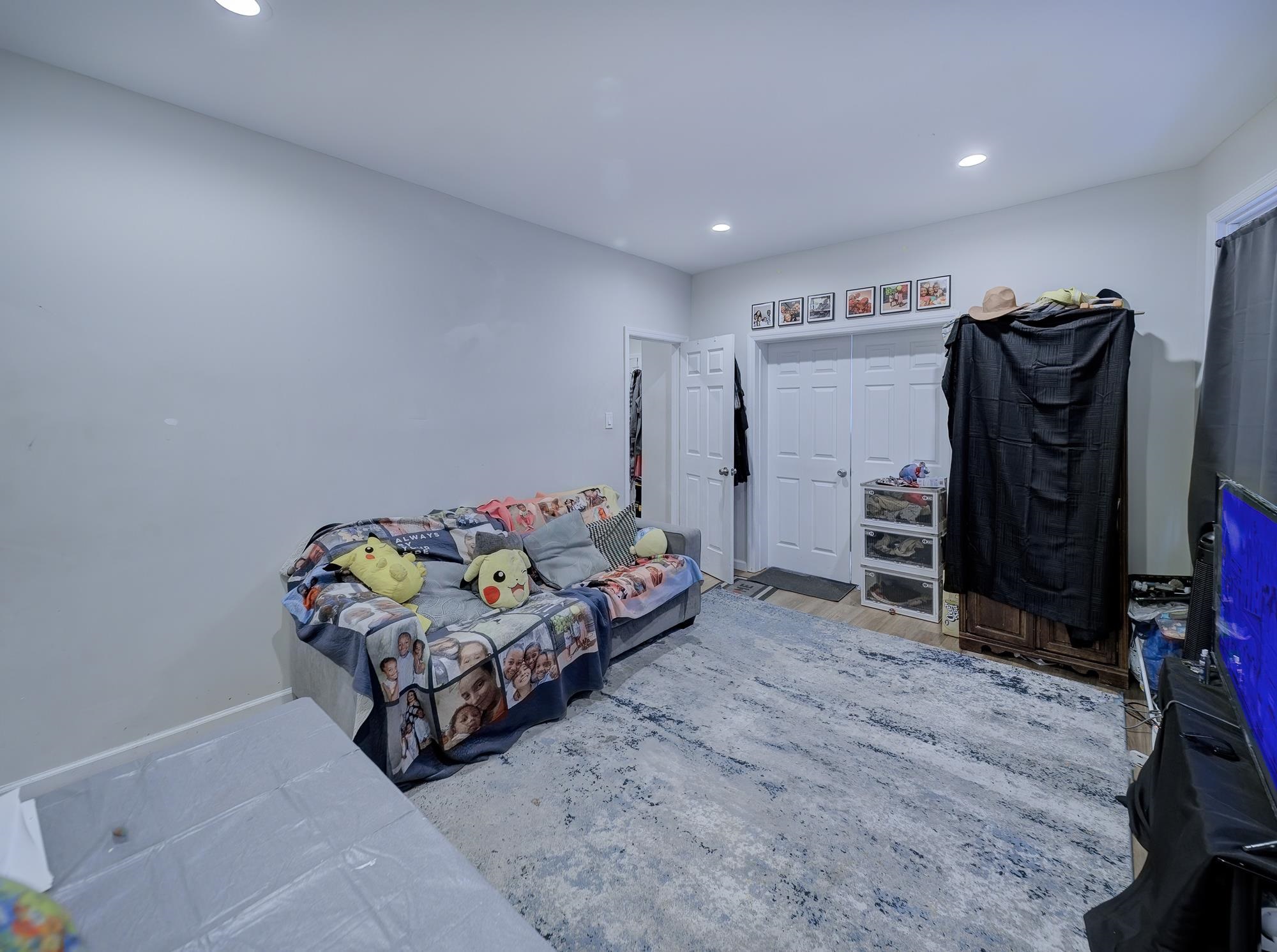 193 CLERK Street, Jersey City, JC Bergen Lafayette, NJ 07305 - Property photo 4 of 24
