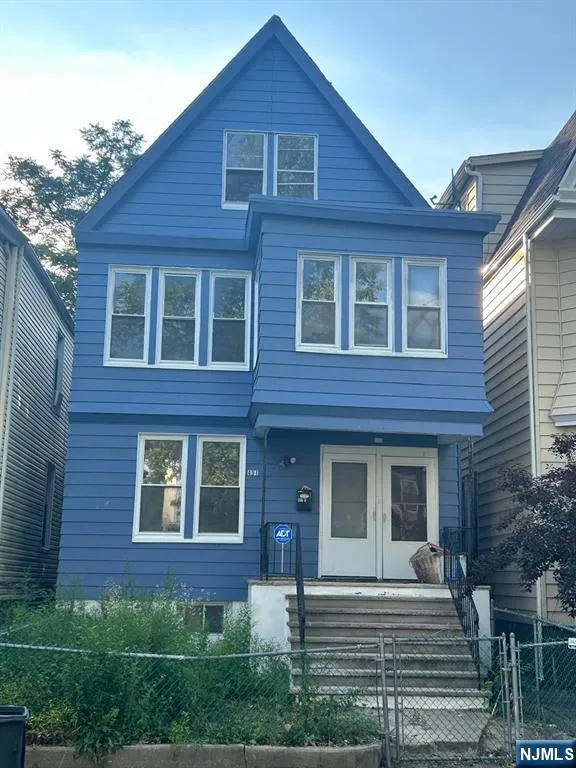 491 Norwood, East Orange, NJ 07018