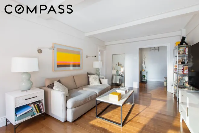 433 West 34th Street #8A, New York, NY 10001