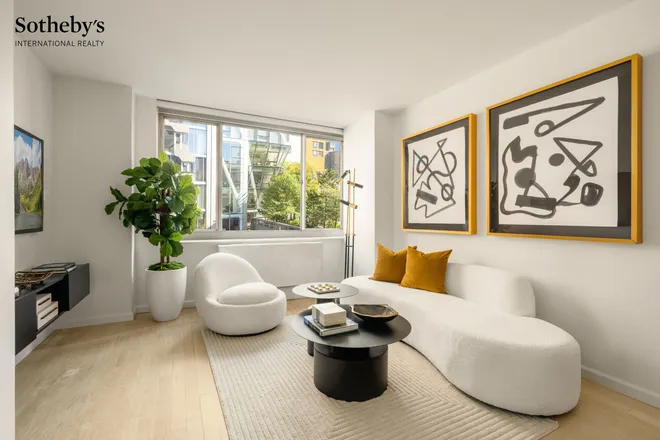 520 West 23rd Street #5E, New York, NY 10011