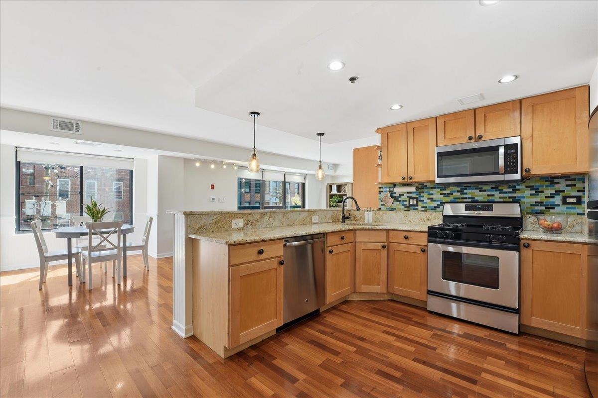 700 1st Street, Hoboken City, Hoboken, NJ 07030 - Property photo 2 of 35