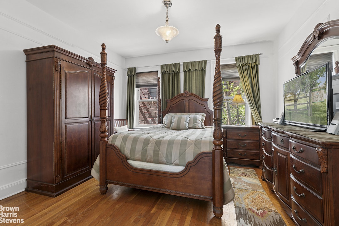 45-14 43rd Street #2D, Sunnyside, Queens, NY 11104 - Property photo 5 of 7
