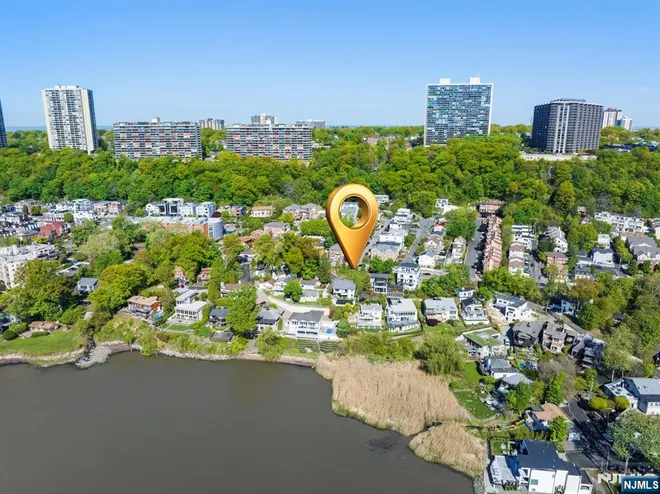 5 Vista, Edgewater, NJ 07020