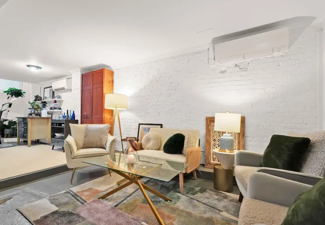 21 Bleecker Street #GW, New York, NY 10012