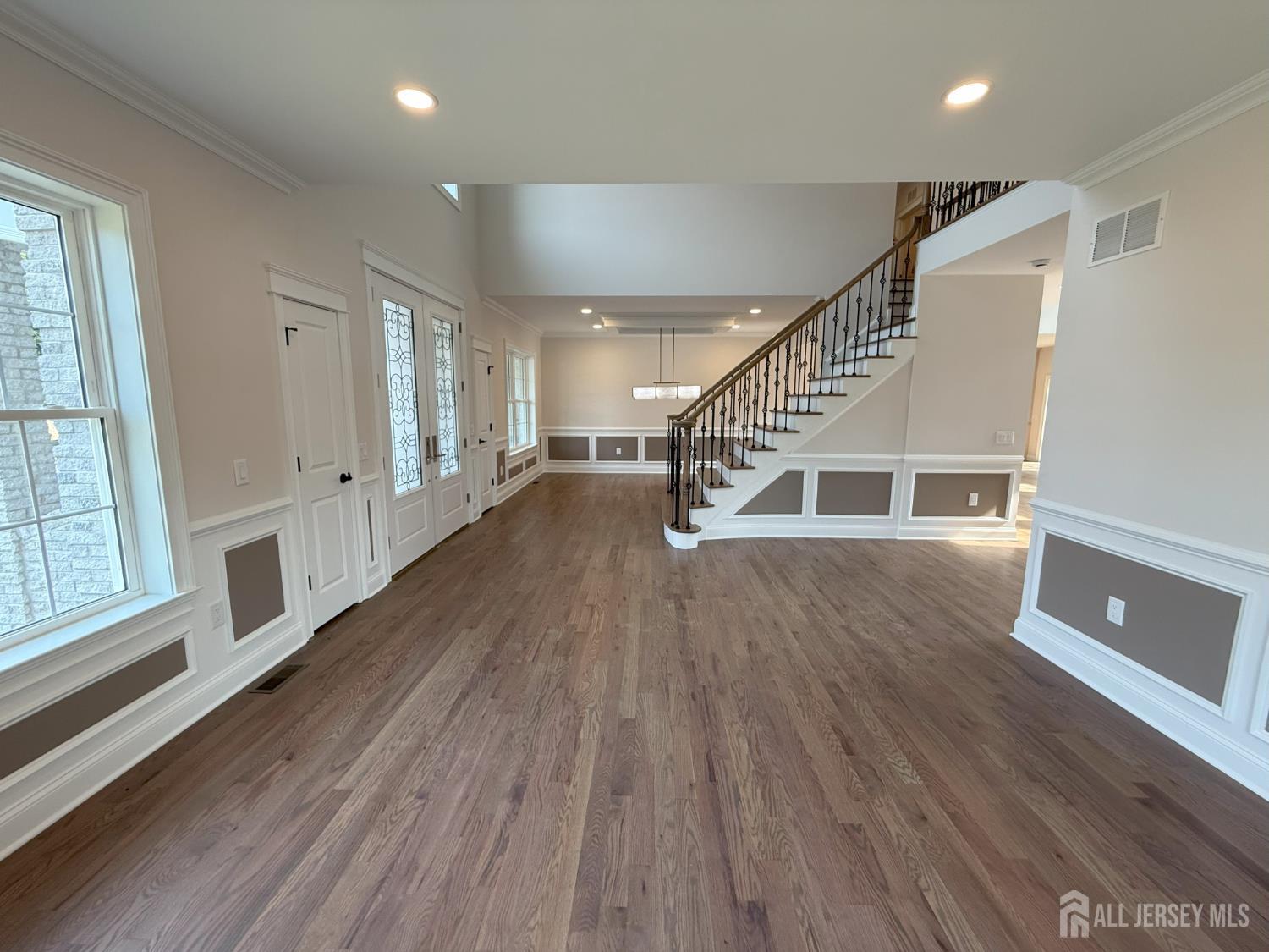 2 Joye Lane, South Brunswick Township, South Brunswick, NJ 08852 - Property photo 4 of 61