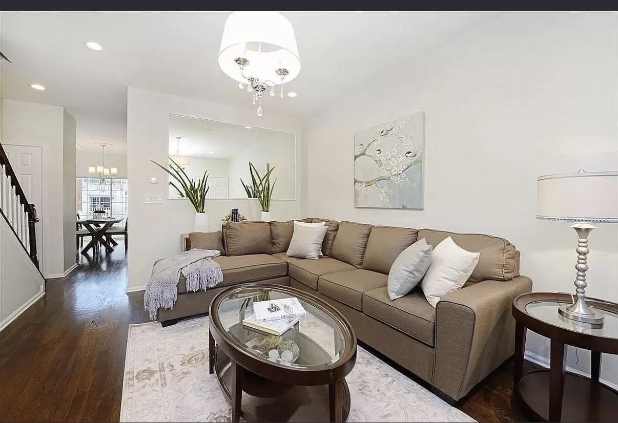 43 LOCUST Street, Jersey City, JC West Bergen, NJ 07305 - Property photo 3 of 22