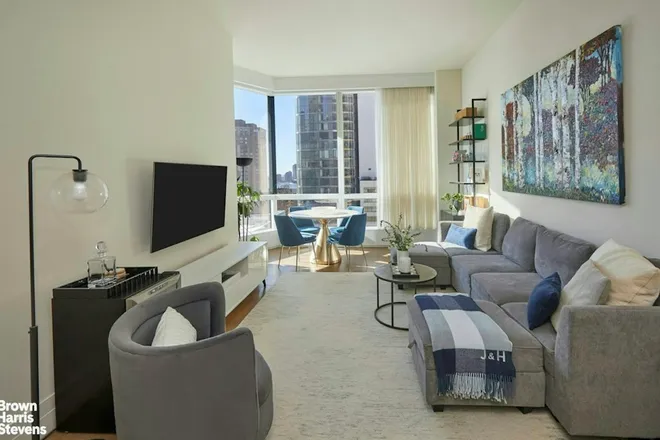 77 GREENWICH Street #15B, New York, NY 10006