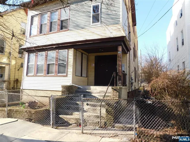 284 Renner, Newark, NJ 07112