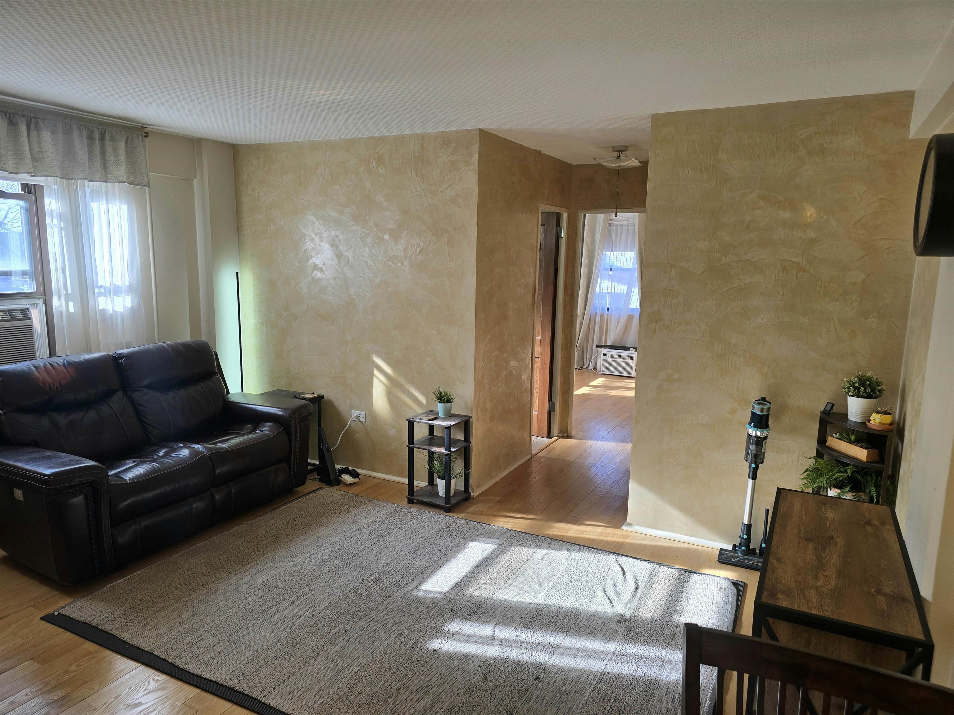 8811 BERGENLINE Avenue, North Bergen Township, North Bergen, NJ 07047 - Property photo 2 of 28