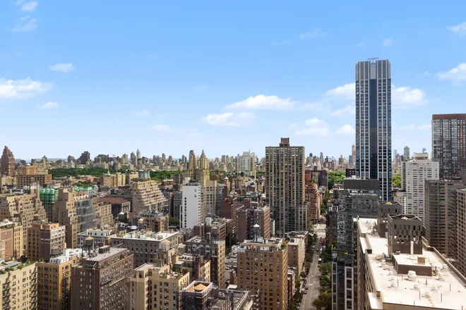 200 RIVERSIDE Boulevard #37D, New York, NY 10069