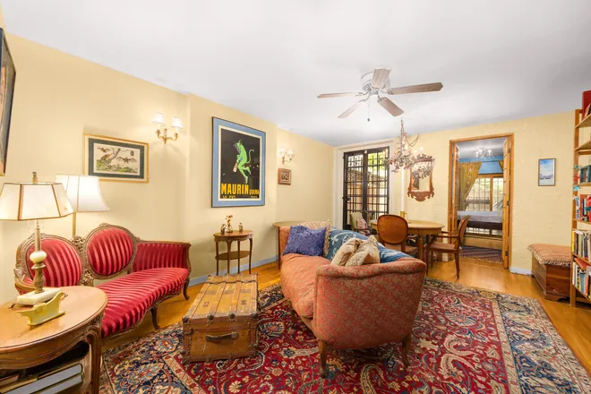 306 West 90th Street #1, New York, NY 10024