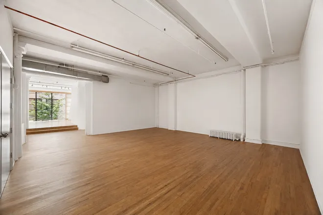 17 West 17th Street #2, New York, NY 10011