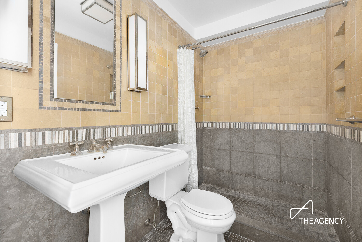 137 East 36th Street #3F, Murray Hill, Manhattan, NY 10016 - Property photo 4 of 11