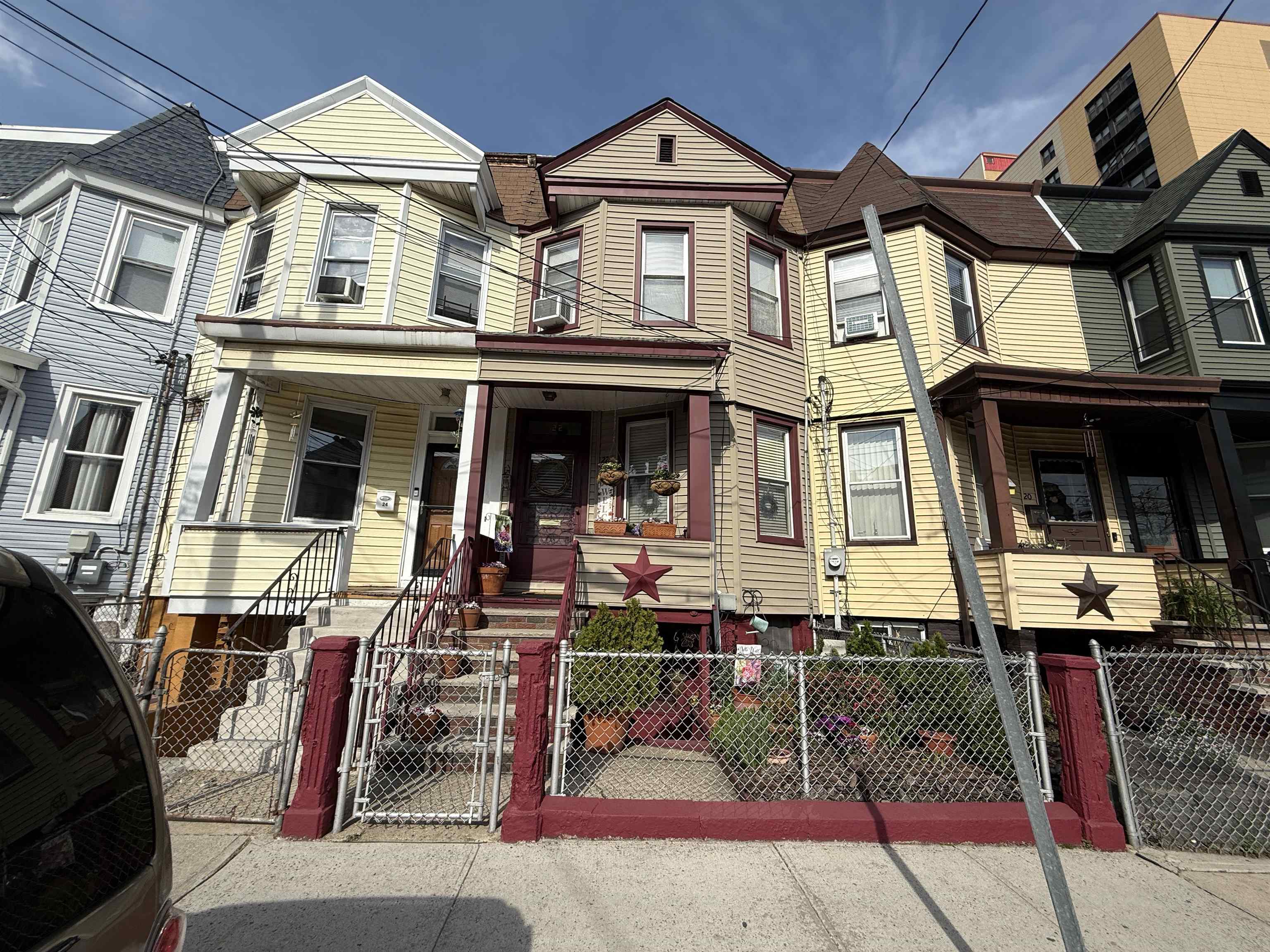 22 BARTHOLDI Avenue, Jersey City, JC Greenville, NJ 07305 - Property photo 2 of 30
