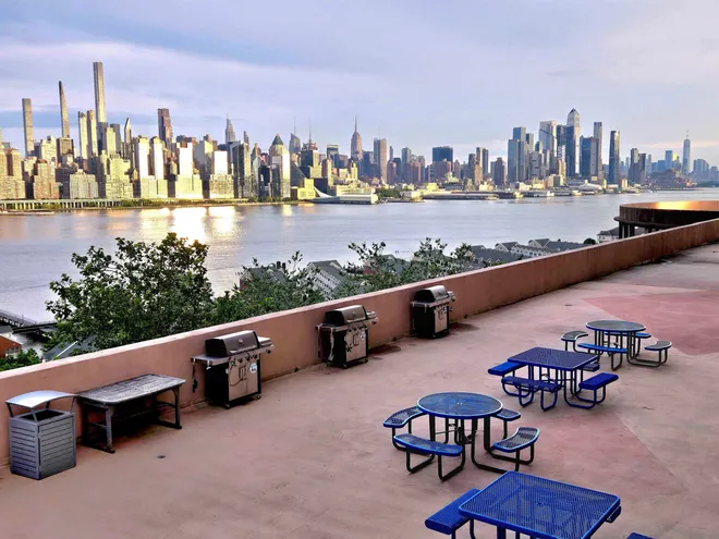 6600 Boulevard EAST, West New York, NJ 07093