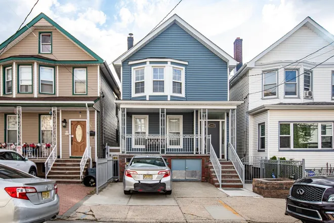 203 PEARSALL Avenue, JC, Greenville, NJ 07305