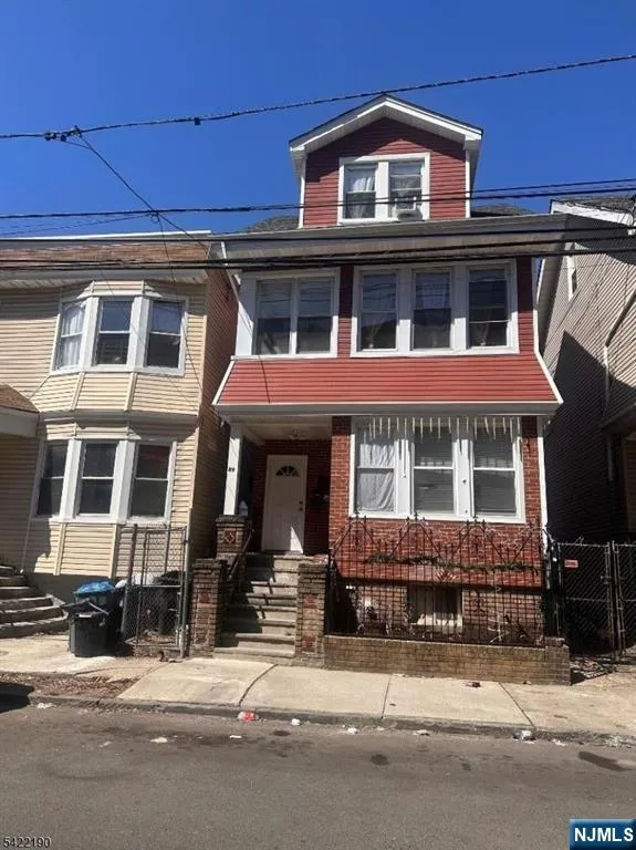 89 Aldine, Newark, NJ 07112