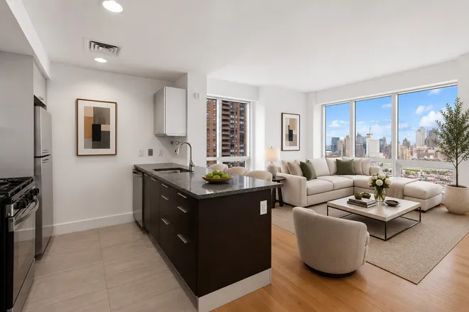 350 West 42nd Street #28B, New York, NY 10036