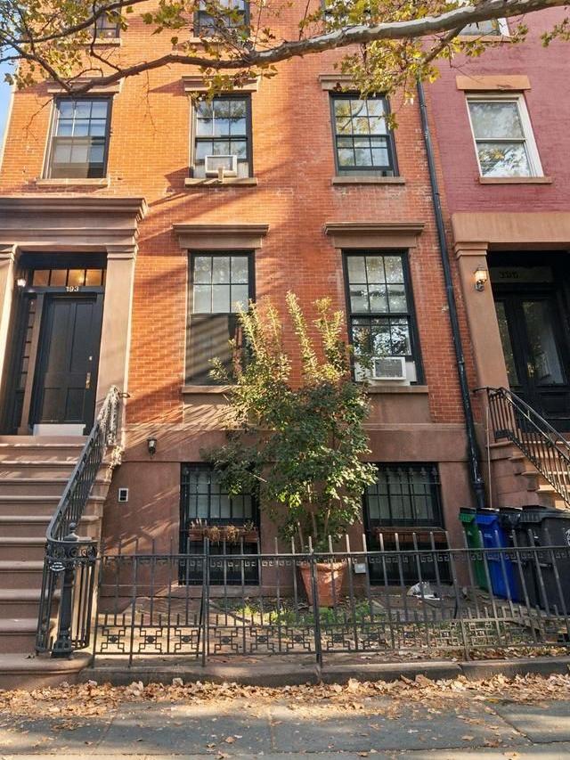 193 Kane Street