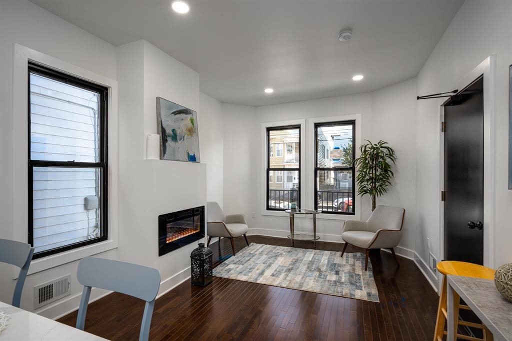307 ARLINGTON Avenue, Jersey City, JC Bergen Lafayette, NJ 07304 - Property photo 2 of 24